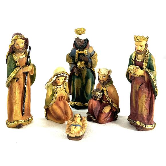 Victoria’s Garden Other - Victoria’s Garden 6 Piece Nativity Scene Small Resin Christmas Nativity